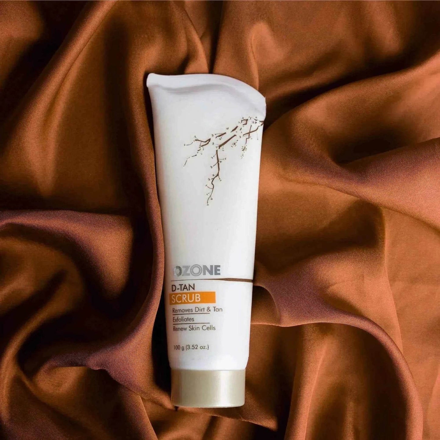 d-tan scrub 100g – exfoliate & brighten skin